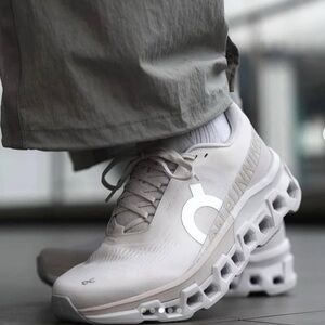 On Cloudmonster 2 Sand Frost Sneakers